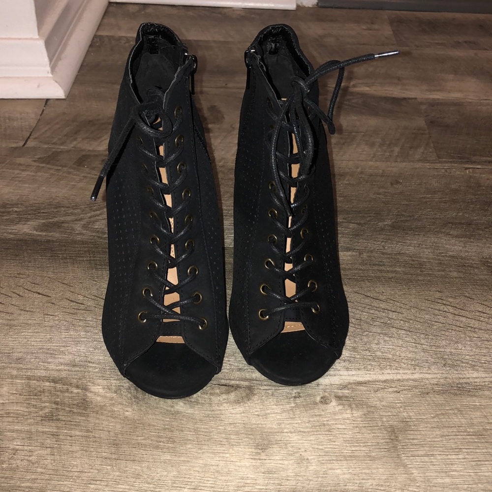 Bamboo lace up heals